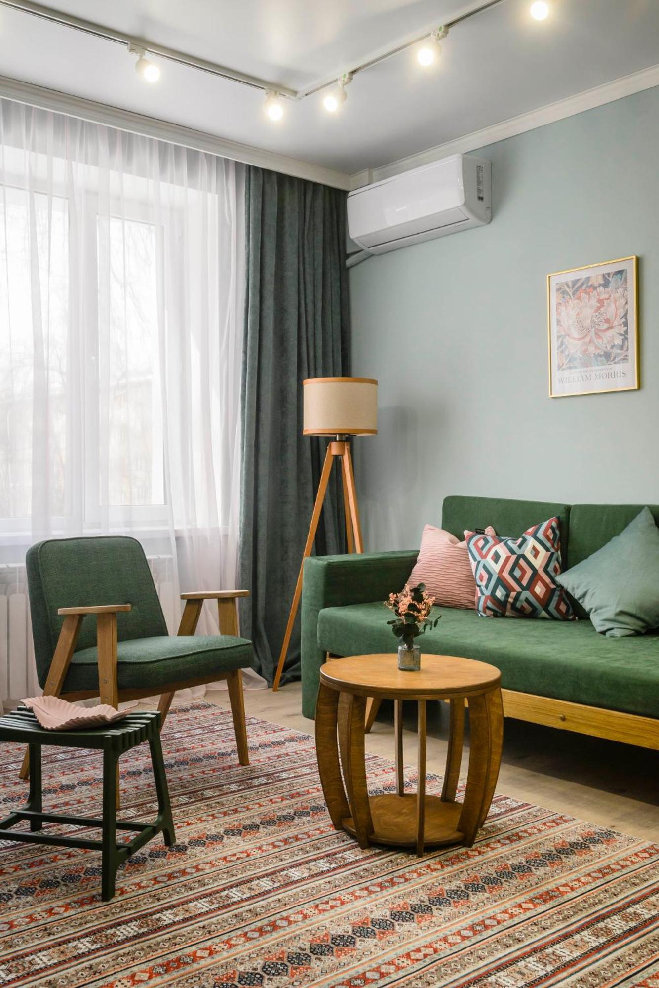 Mid-Century Charm Apartments В Центре Алматы Exterior photo