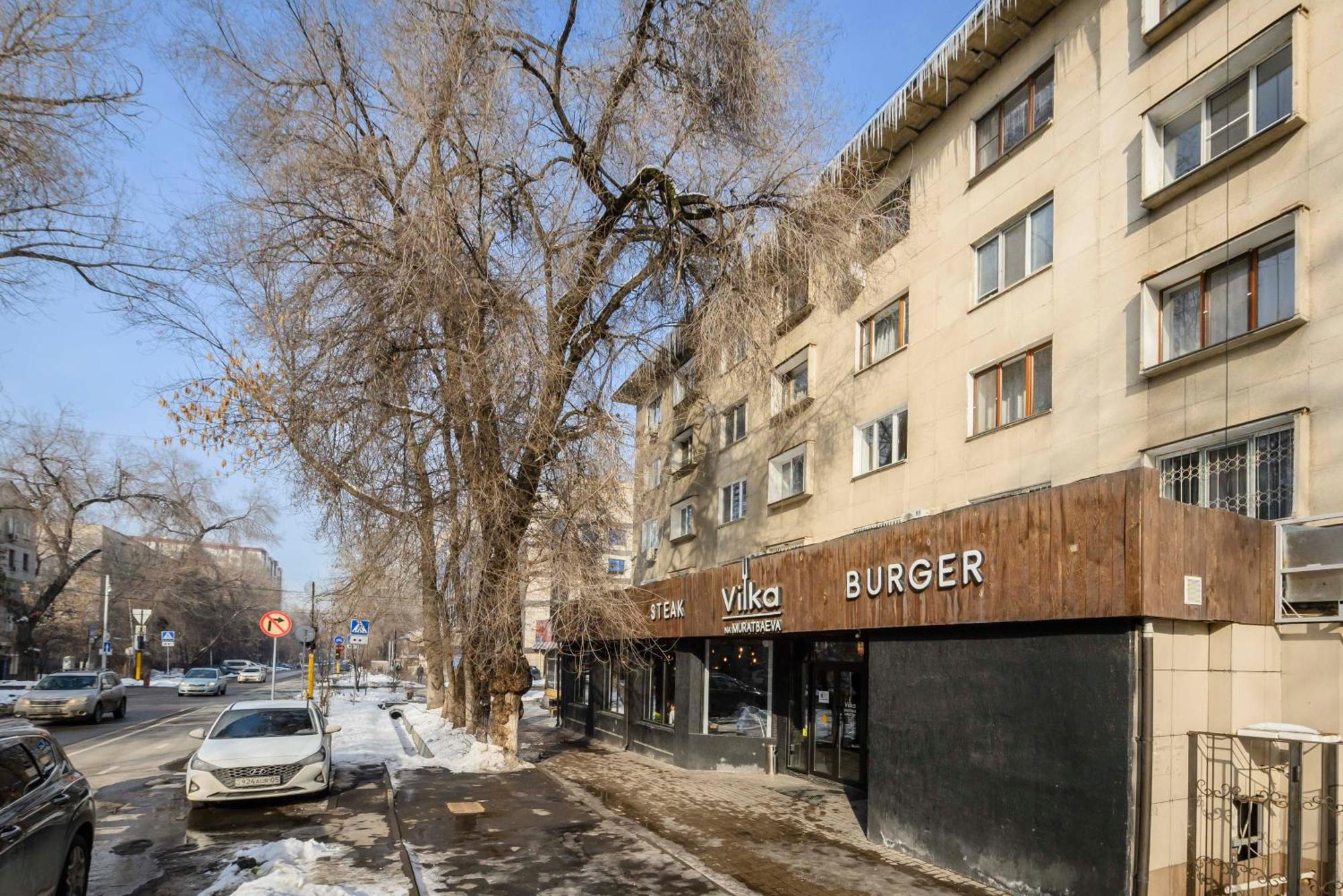Mid-Century Charm Apartments В Центре Алматы Exterior photo